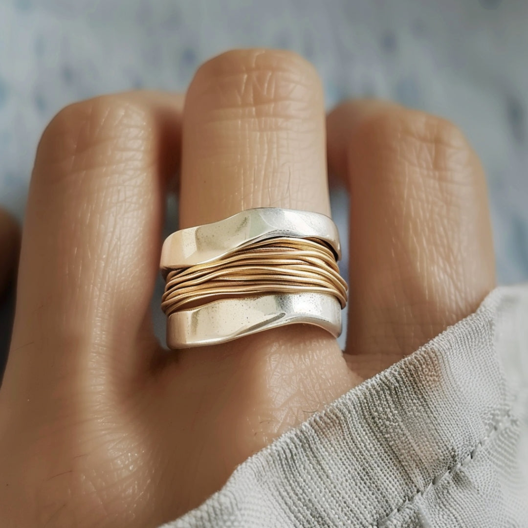 Anillo de Hilos de Oro y Plata
