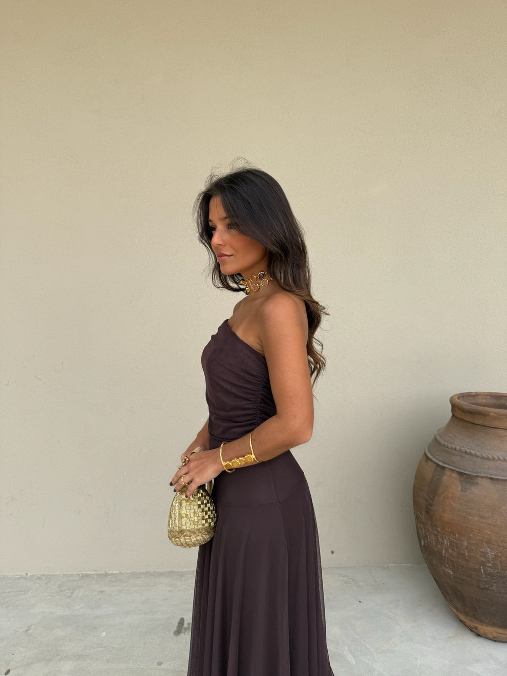 Hera | Vestido Fluido con Diseño Asimétrico