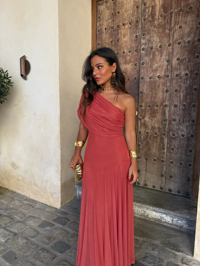 Hera | Vestido Fluido con Diseño Asimétrico