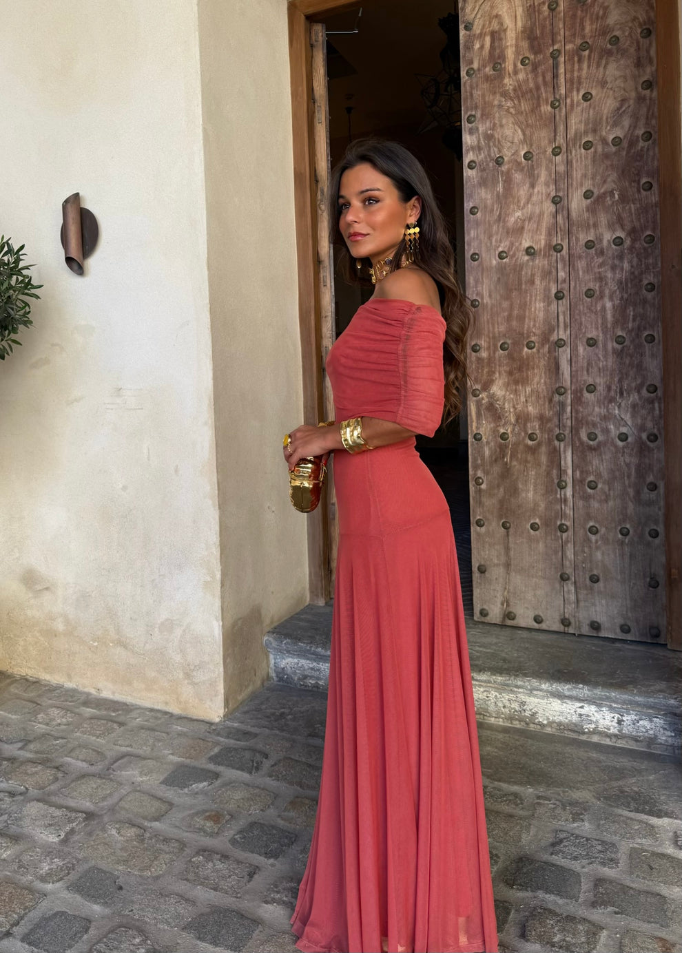 Hera | Vestido Fluido con Diseño Asimétrico