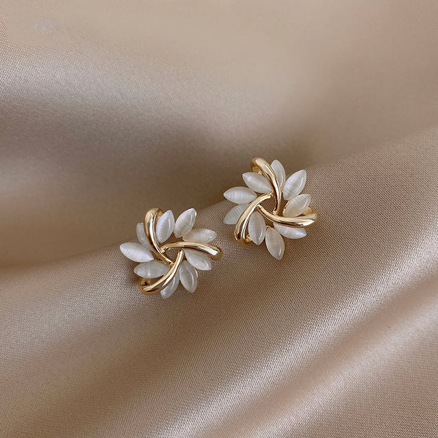 Pendientes de Pétalos Dorados