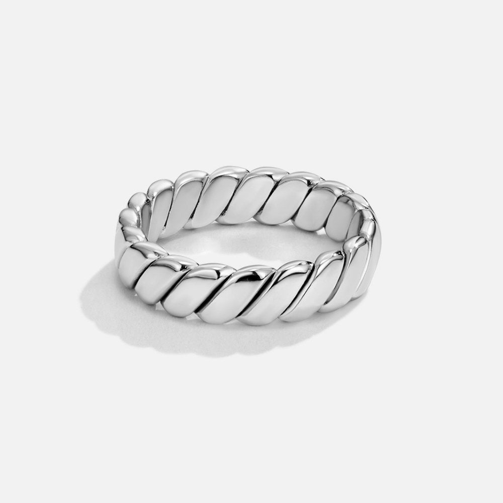 Anillo Plata con Diseño Trenzado