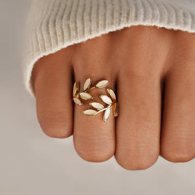 Anillo de Hojas Doradas