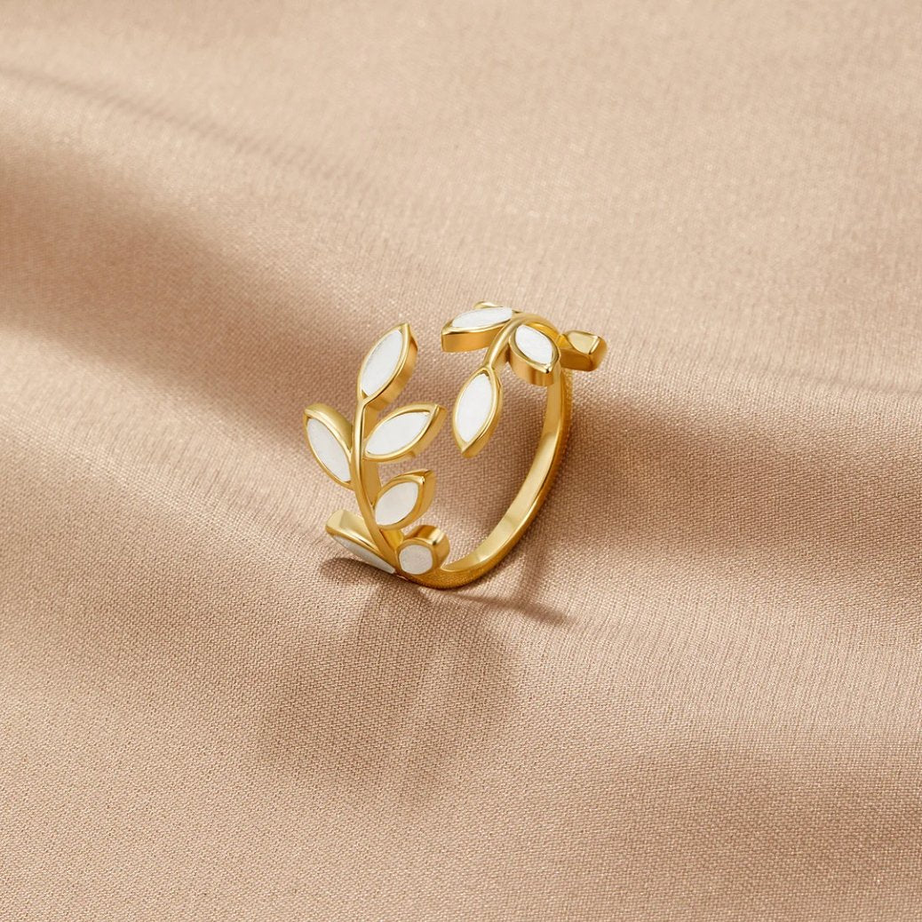 Anillo de Hojas Doradas