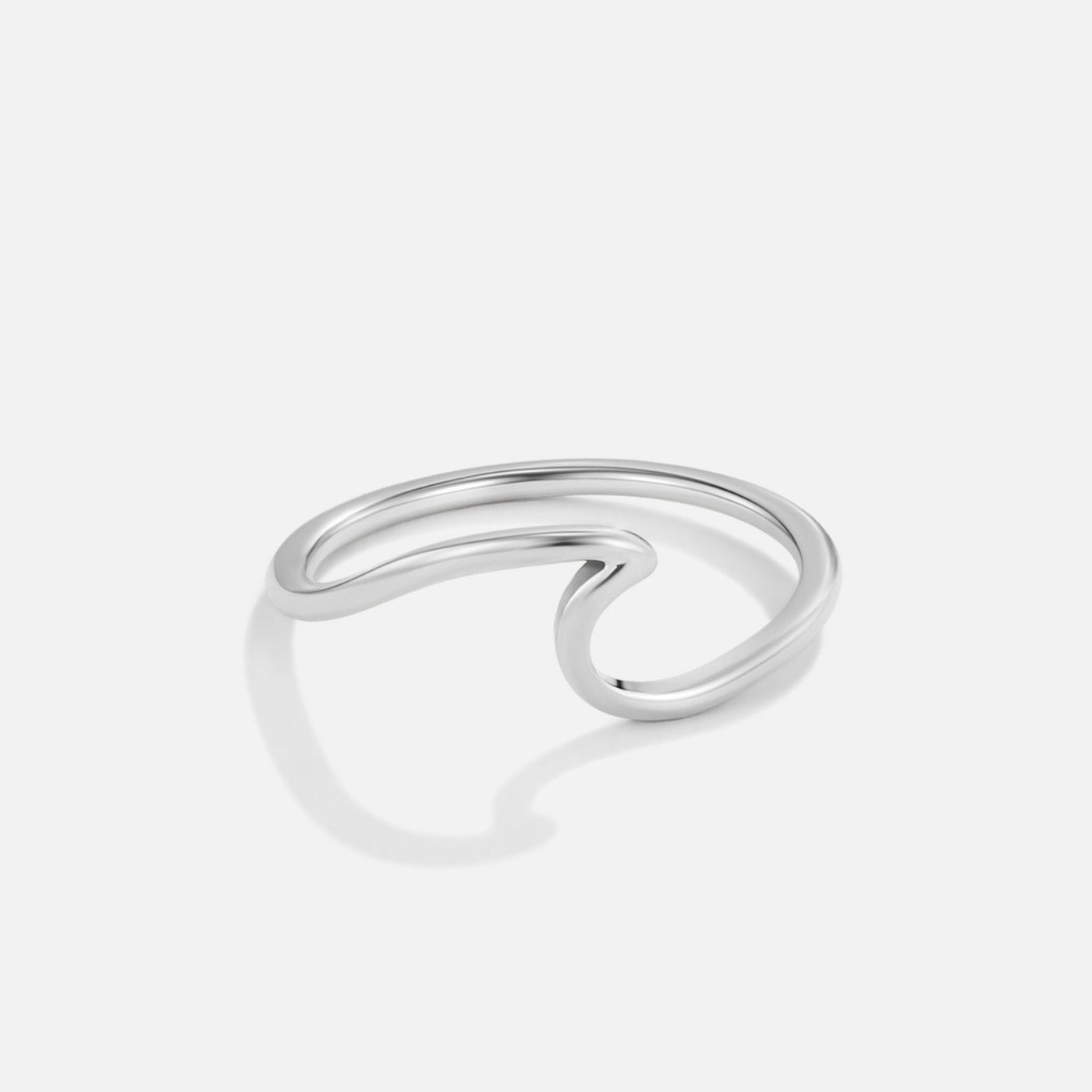 Anillo Plata con Curvas Modernas