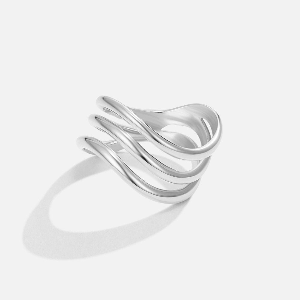 Anillo Plata con Capas Onduladas