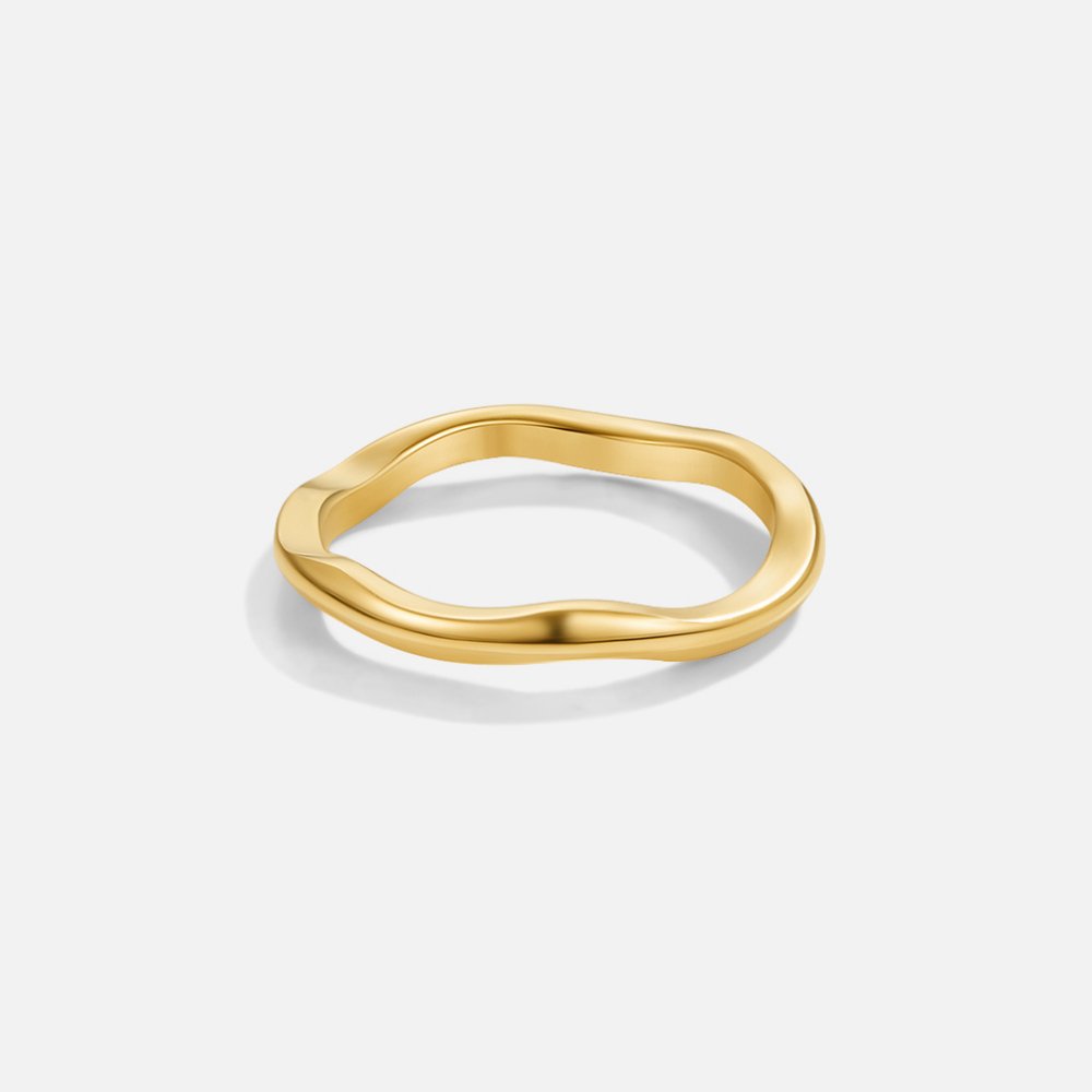 Conjunto de Anillos Dorados Ondulados
