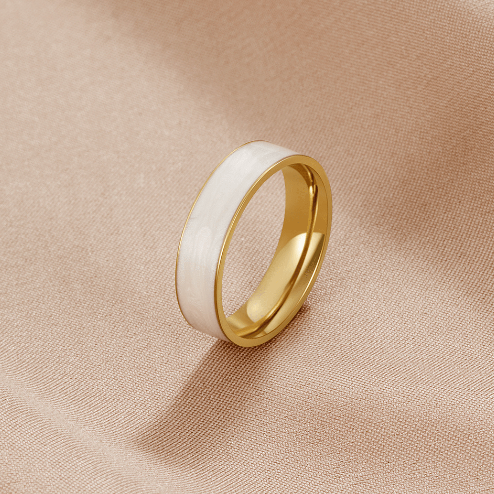 Anillo Banda Blanca Elegante