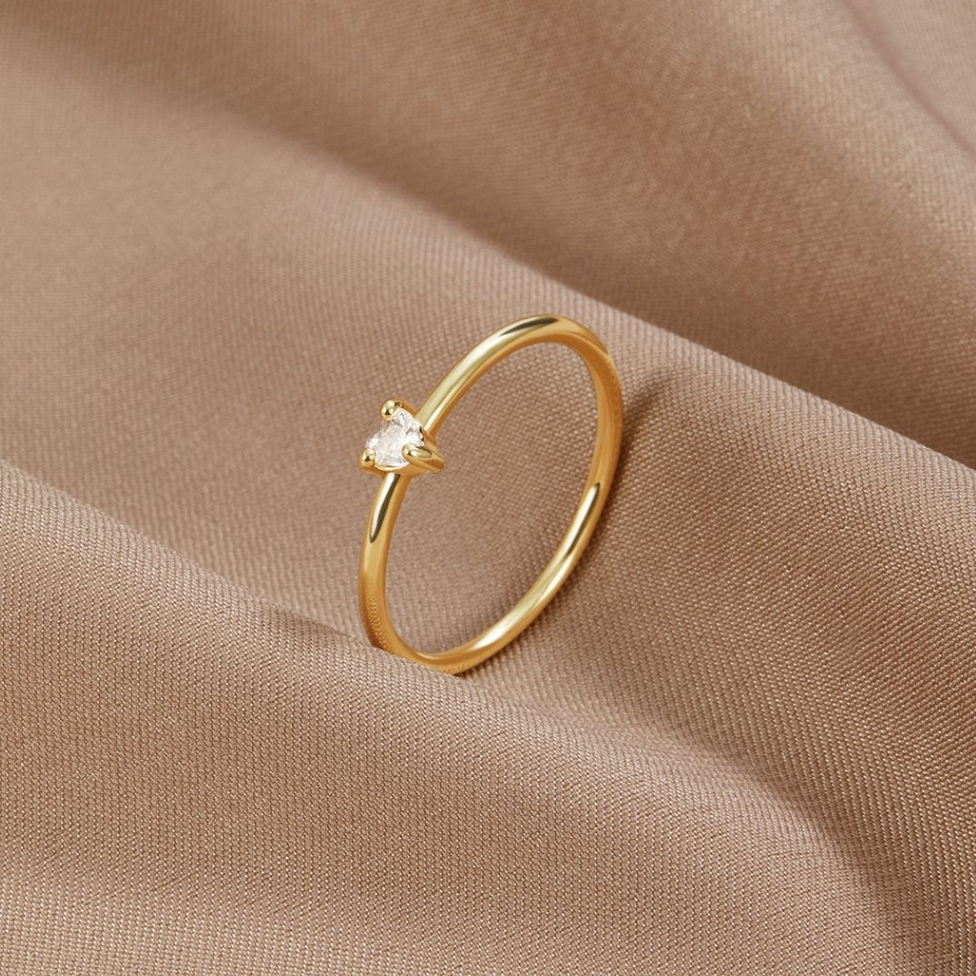 Anillo con Corazón de Cristal