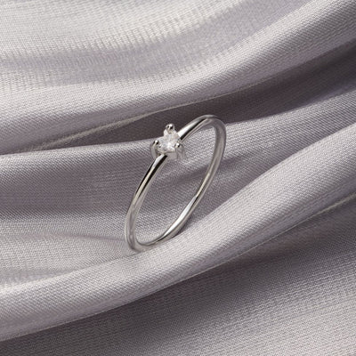 Anillo con Corazón Pequeño Brillante