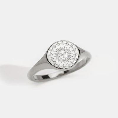 Anillo Grabado con Sol Radiante